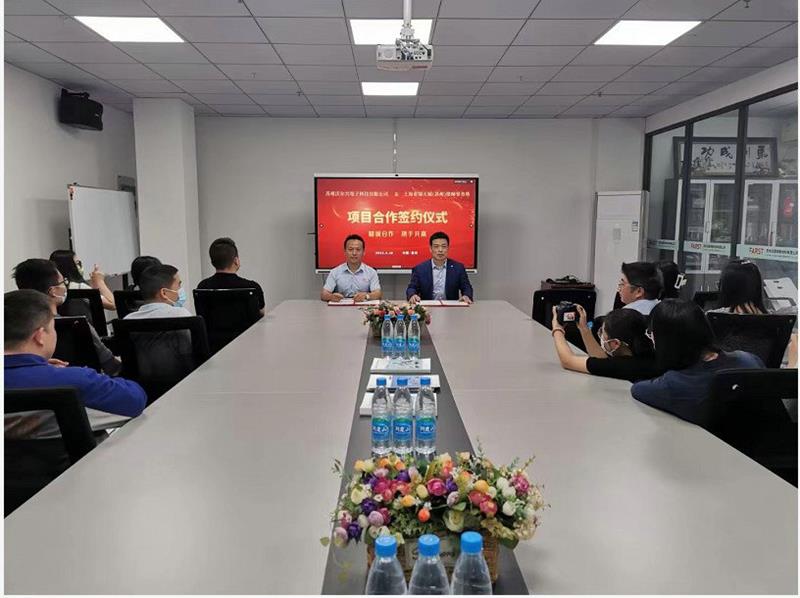 2022年下半年如何破局？---新东方双语直播走红带给mile易游yy
的启示