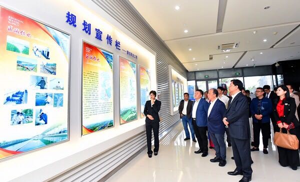 mile易游yy朱总受邀出席2017名企高管扬州行！